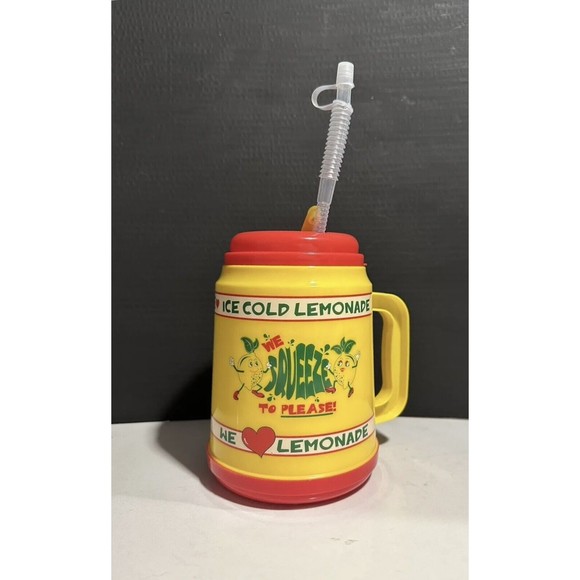 We squeeze to Please We Love Lemonade Fresh Squeezed Lemonade Souvenir Cup 32 Oz - Picture 1 of 7